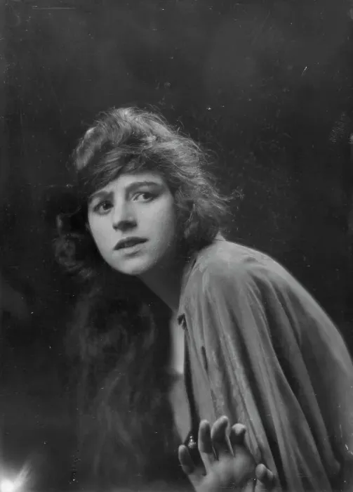 Framed Print : Miss Margaret La Rue, portrait photograph, 1919 May 5. Creator: Arnold Genthe Framed Print : Miss Margaret La Rue, portrait photograph, 1919 May 5. Creator: Arnold Genthe