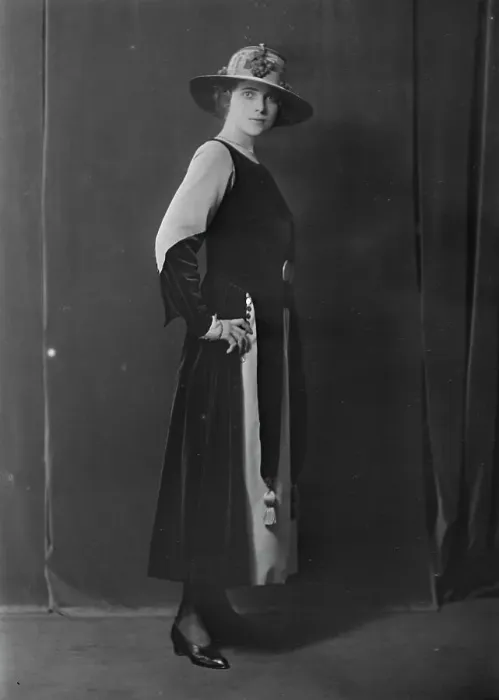Framed Print : Miss Marie Goff, portrait photograph, 1918 Sept. 16. Creator: Arnold Genthe Framed Print : Miss Marie Goff, portrait photograph, 1918 Sept. 16. Creator: Arnold Genthe