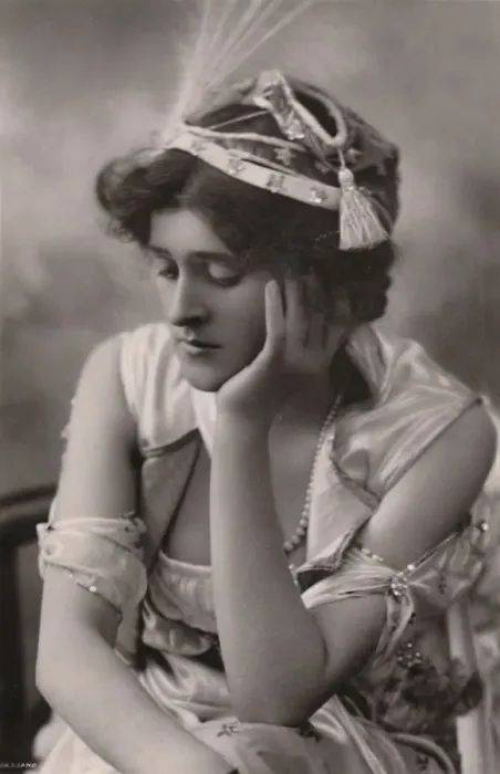 Framed Print : Miss Zena Dare, (1887-1975), c1930. Creator: Unknown Framed Print : Miss Zena Dare, (1887-1975), c1930. Creator: Unknown