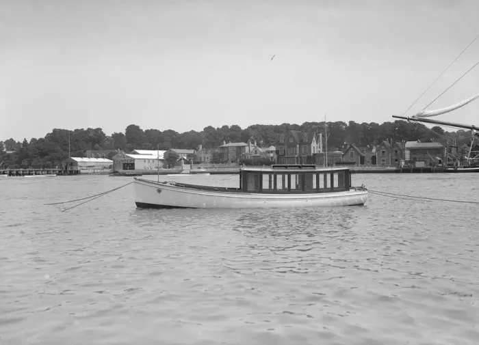 Framed Print : Mitcham motor launch, 1911. Creator: Kirk & Sons of Cowes Framed Print : Mitcham motor launch, 1911. Creator: Kirk & Sons of Cowes