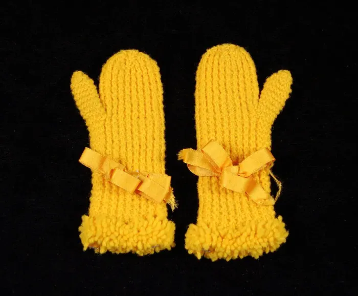 Framed Print : Mittens, American, 1880-89. Creator: Unknown Framed Print : Mittens, American, 1880-89. Creator: Unknown