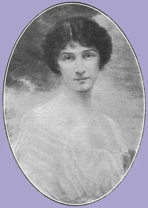 Framed Print : Mme Alexandra Narischkine, fondatrice d'un hopital a Salonique, 1916. Creator: Unknown Framed Print : Mme Alexandra Narischkine, fondatrice d'un hopital a Salonique, 1916. Creator: Unknown