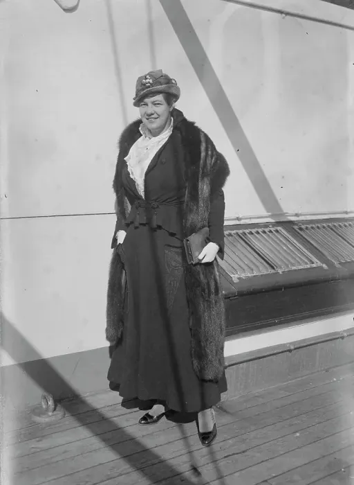 Framed Print : Mme Bornhild Bryn Langaard, between c1915 and c1920. Creator: Bain News Service Framed Print : Mme Bornhild Bryn Langaard, between c1915 and c1920. Creator: Bain News Service