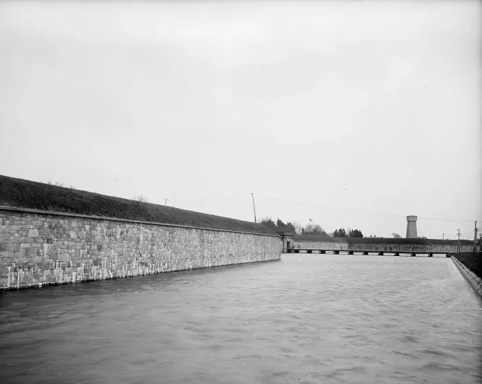 Framed Print : The Moat and main entrance, Fort Monroe, Va. between 1900 and 1910. Creator: Unknown Framed Print : The Moat and main entrance, Fort Monroe, Va. between 1900 and 1910. Creator: Unknown