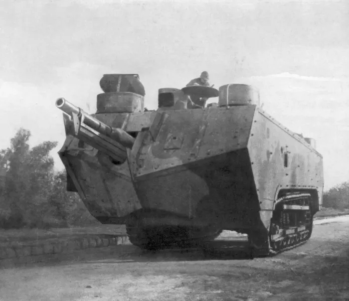 Framed Print : Mobile artillery piece, Moronvilliers, France, First World War, 5 May 1917 Framed Print : Mobile artillery piece, Moronvilliers, France, First World War, 5 May 1917