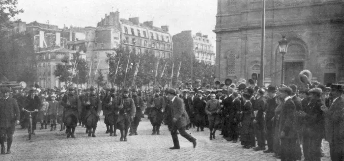 Framed Print : Mobilized French troops marching in Paris, France, August 1914 Framed Print : Mobilized French troops marching in Paris, France, August 1914