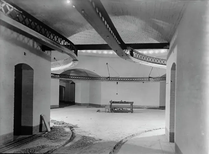 Framed Print : Monorail Subway, Capitol To Senate Monorail System, 1912. Creator: Harris & Ewing. Monorail Subway, Capitol To Senate Monorail System, 1912. Creator: Harris & Ewing Framed Print : Monorail Subway, Capitol To Senate Monorail System, 1912. Creator: Harris & Ewing. Monorail Subway, Capitol To Senate Monorail System, 1912. Creator: Harris & Ewing