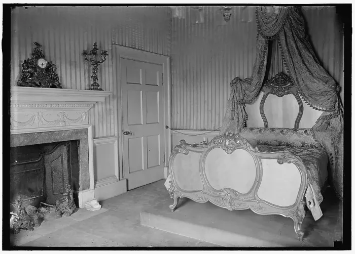 Framed Print : Monticello - bedroom, between 1914 and 1918. Creator: Harris & Ewing. Monticello - bedroom, between 1914 and 1918. Creator: Harris & Ewing Framed Print : Monticello - bedroom, between 1914 and 1918. Creator: Harris & Ewing. Monticello - bedroom, between 1914 and 1918. Creator: Harris & Ewing