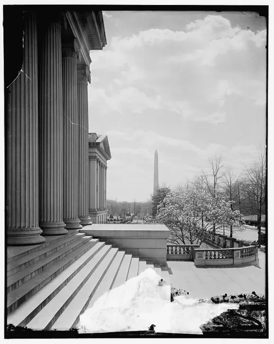 Framed Print : Monument and Treas. columns, between 1910 and 1920. Creator: Harris & Ewing. Monument and Treas. columns, between 1910 and 1920. Creator: Harris & Ewing Framed Print : Monument and Treas. columns, between 1910 and 1920. Creator: Harris & Ewing. Monument and Treas. columns, between 1910 and 1920. Creator: Harris & Ewing