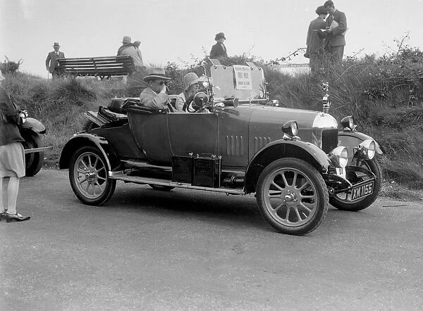 Morris Cowley, winner of the Concours d Elegance, Class 1, Bournemouth Rally, 1928 Artist