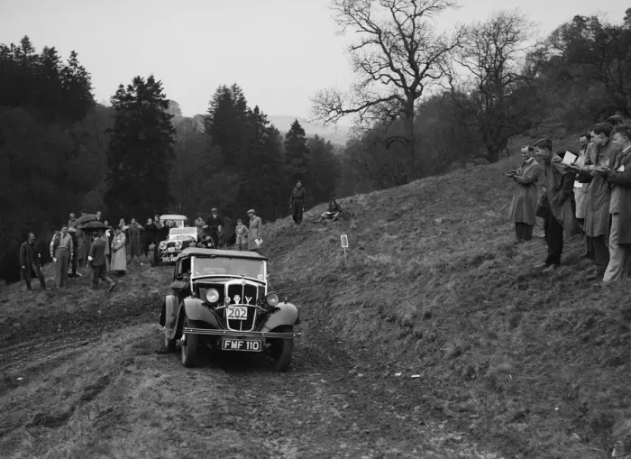 Framed Print : Morris of DCC Roberts competing in the MCC Edinburgh Trial, Roxburghshire, Scotland, 1938 Framed Print : Morris of DCC Roberts competing in the MCC Edinburgh Trial, Roxburghshire, Scotland, 1938