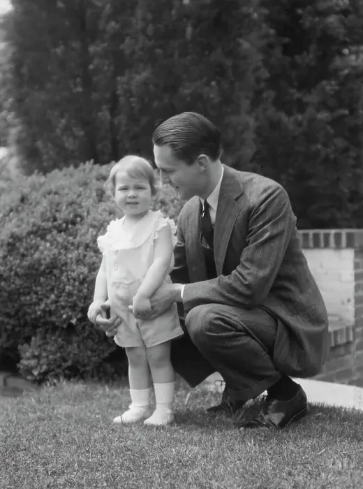 Framed Print : Moseley, F.S. Mr. and child, outdoors, 1930 May 24. Creator: Arnold Genthe Framed Print : Moseley, F.S. Mr. and child, outdoors, 1930 May 24. Creator: Arnold Genthe