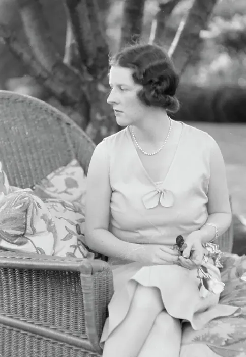 Framed Print : Moseley, F.S. Mrs. seated outdoors, 1931 June 14. Creator: Arnold Genthe Framed Print : Moseley, F.S. Mrs. seated outdoors, 1931 June 14. Creator: Arnold Genthe