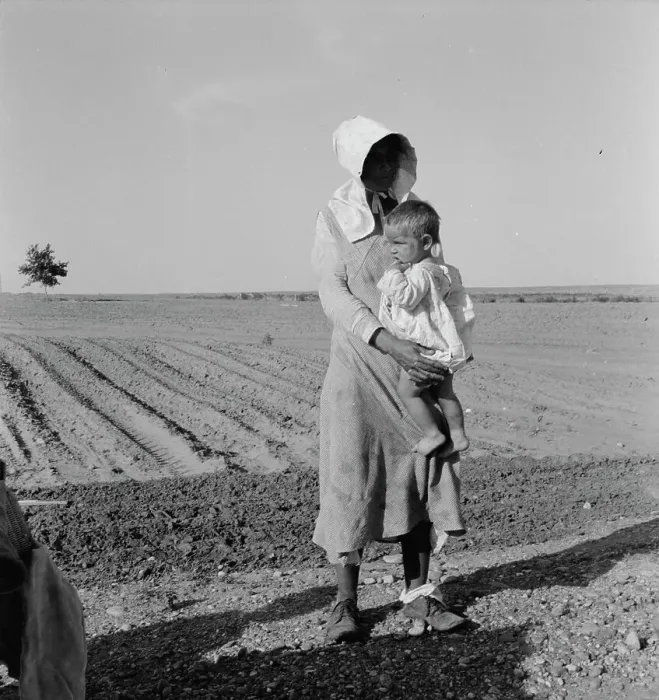 Framed Print : Mother and child of flood refugee family, near Memphis, Texas, 1937. Creator: Dorothea Lange