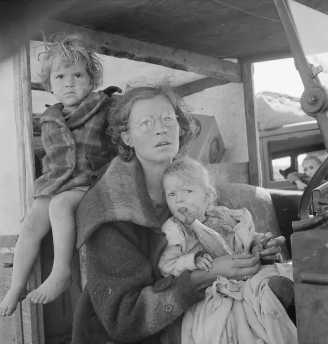 Framed Print : Mother and two children on the road, Tulelake, Siskiyou County, California, 1939. Creator: Dorothea Lange Framed Print : Mother and two children on the road, Tulelake, Siskiyou County, California, 1939. Creator: Dorothea Lange