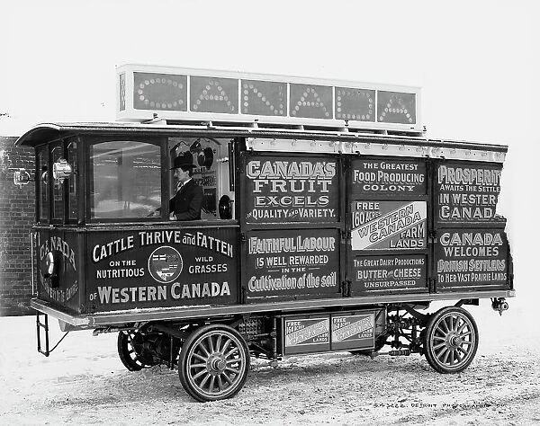 Motor car, Canadian Government Colonization Co. between 1900 and 1905. Creator: William H. Jackson