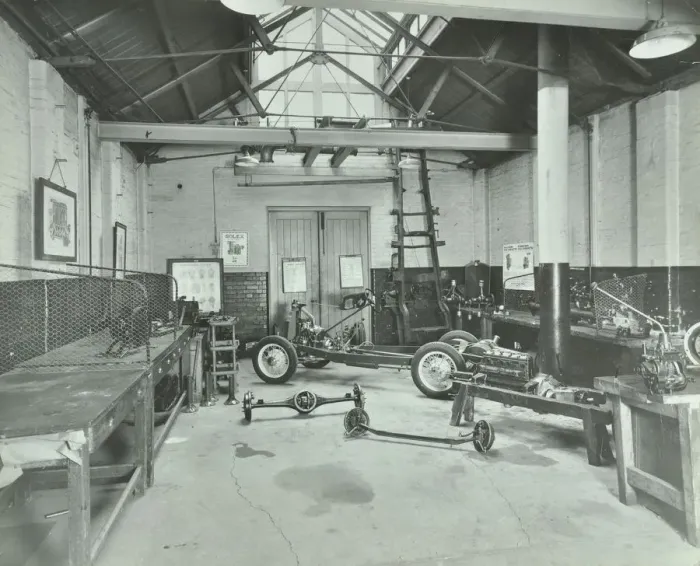 Framed Print : Motor car engine laboratory, Borough Polytechnic, Southwark, London, 1936 Framed Print : Motor car engine laboratory, Borough Polytechnic, Southwark, London, 1936