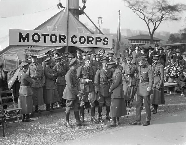 Motor Corps, with Major Bastedo, between 1917 and 1919. Creator: Arnold Genthe
