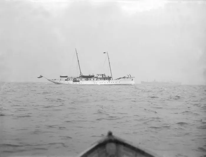 Framed Print : Motor yacht Pioneer, 1915. Creator: Kirk & Sons of Cowes Framed Print : Motor yacht Pioneer, 1915. Creator: Kirk & Sons of Cowes
