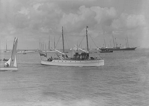 The motor yacht Silver Cloud under way, 1920. Creator: Kirk & Sons of Cowes