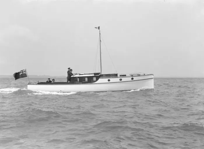 Framed Print : Motor yacht Stella Maris under way, 1914. Creator: Kirk & Sons of Cowes Framed Print : Motor yacht Stella Maris under way, 1914. Creator: Kirk & Sons of Cowes