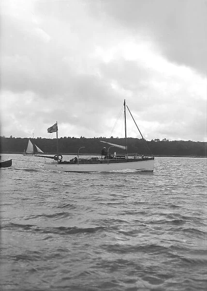 The motorboat Maga under way, 1913. Creator: Kirk & Sons of Cowes