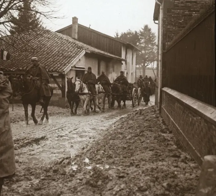 Framed Print : Mounted French soldiers with artillery, c1914-c1918 Framed Print : Mounted French soldiers with artillery, c1914-c1918