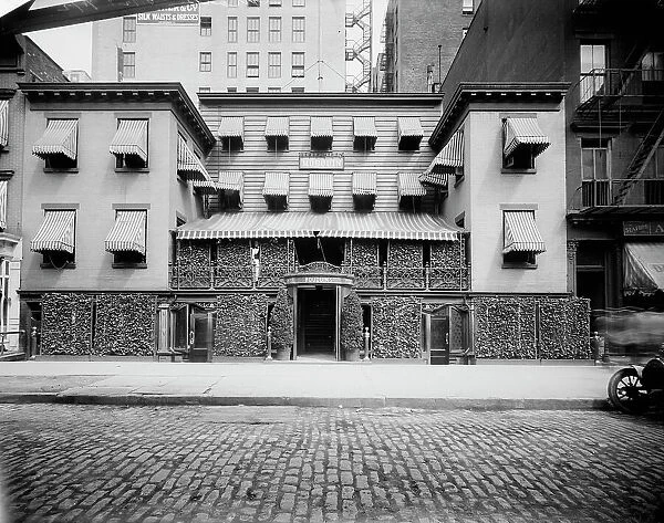 Mouquin Restaurant & Wine Co. Sixth Avenue, New York, N.Y. between 1905 and 1915. Creator: Unknown. Mouquin Restaurant & Wine Co. Sixth Avenue, New York, N.Y. between 1905 and 1915. Creator: Unknown