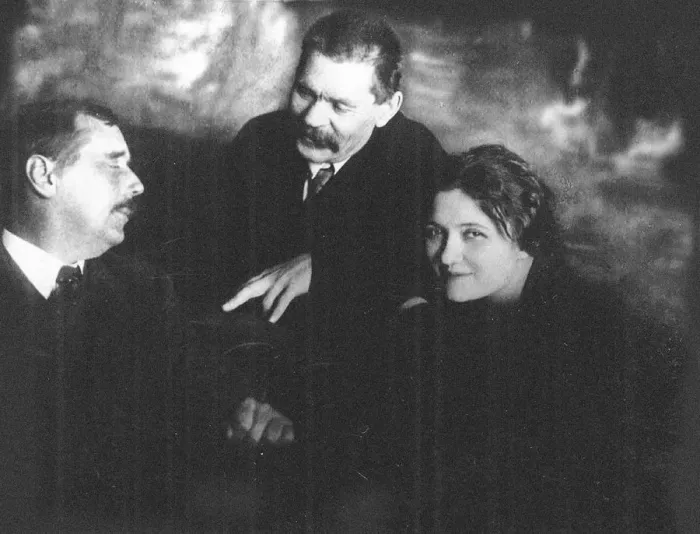 Framed Print : Moura Budberg with Herbert George Wells and Maxim Gorky in Petrograd, 1920. Artist Framed Print : Moura Budberg with Herbert George Wells and Maxim Gorky in Petrograd, 1920. Artist