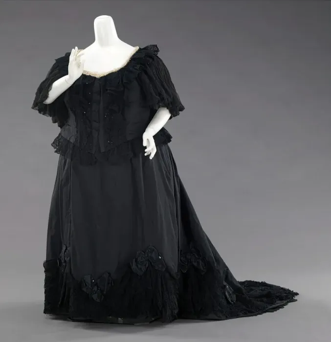 Framed Print : Mourning dress, British, 1894-95. Creator: Unknown Framed Print : Mourning dress, British, 1894-95. Creator: Unknown