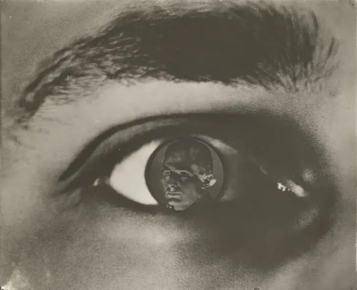 Framed Print : Movie poster Cinema Eye by Dziga Vertov, 1929. Creator: Lissitzky, El (1890-1941) Framed Print : Movie poster Cinema Eye by Dziga Vertov, 1929. Creator: Lissitzky, El (1890-1941)