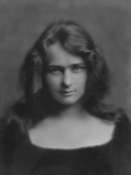 Mower, Margaret, Miss, portrait photograph, 1916 Apr. 23. Creator: Arnold Genthe