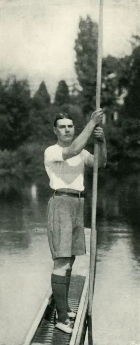 Framed Print : Mr. C. R. Mullings, Amateur Champion, 1902. Creator: Unknown Framed Print : Mr. C. R. Mullings, Amateur Champion, 1902. Creator: Unknown