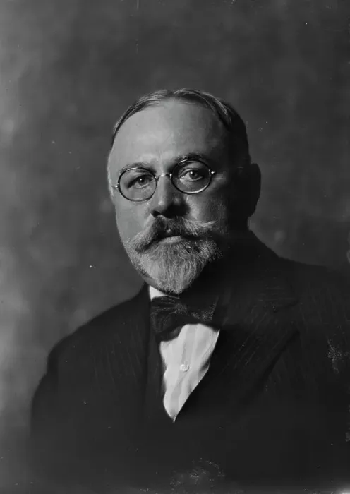 Framed Print : Mr. Fred A. Muschenheim, portrait photograph, 1919 Aug. 12. Creator: Arnold Genthe Framed Print : Mr. Fred A. Muschenheim, portrait photograph, 1919 Aug. 12. Creator: Arnold Genthe