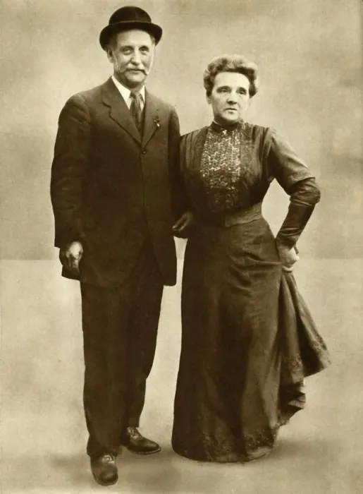 Framed Print : Mr. and Mrs. George Lansbury in 1910, (1935). Creator: Unknown Framed Print : Mr. and Mrs. George Lansbury in 1910, (1935). Creator: Unknown