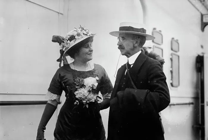 Framed Print : Mr. and Mrs. J.B. Walker, between c1910 and c1915. Creator: Bain News Service Framed Print : Mr. and Mrs. J.B. Walker, between c1910 and c1915. Creator: Bain News Service