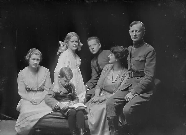 Mr. and Mrs. W.W. Davies and family, portrait photograph, 1919 Jan. Creator: Arnold Genthe