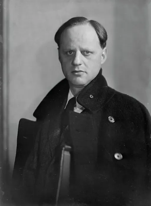 Framed Print : Mr. Philip Moller [sic], portrait photograph, 1919 Mar. 6. Creator: Arnold Genthe