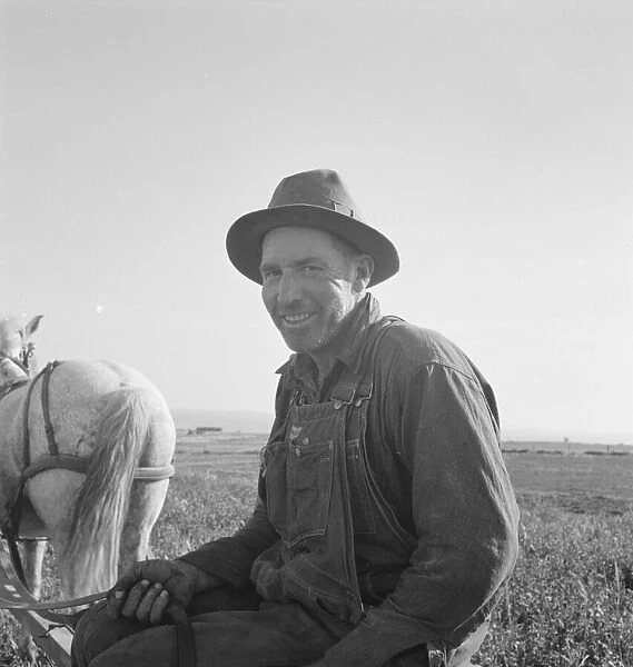 Mr. Roberts saying, 'They re on WPA and I m out here', Malheur County, Oregon, 1939. Creator: Dorothea Lange