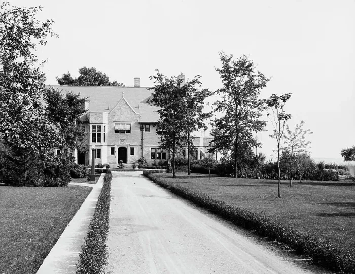 Framed Print : Mr. Swift's residence, Detroit, Mich. between 1905 and 1910. Creator: Unknown Framed Print : Mr. Swift's residence, Detroit, Mich. between 1905 and 1910. Creator: Unknown