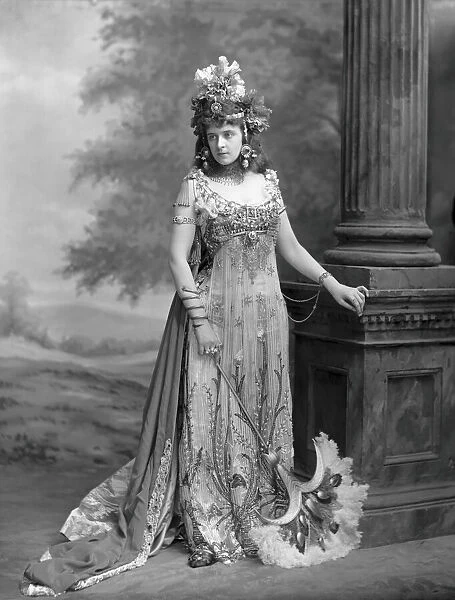 Mrs Algernon Bourke (1870-1967), nee Guendoline Irene Emily Sloane-Stanley... 1897. Creator: Photo studio Lafayette, London
