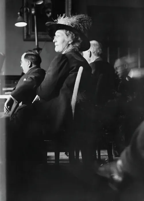 Framed Print : Mrs. Angle in court, 1915. Creator: Bain News Service Framed Print : Mrs. Angle in court, 1915. Creator: Bain News Service