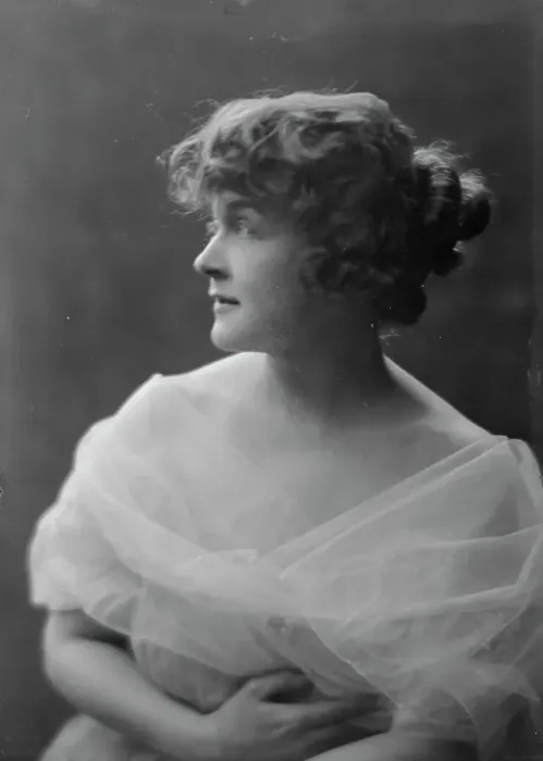 Framed Print : Mrs. Benjamin Lindsey, portrait photograph, 1917 Dec. 21. Creator: Arnold Genthe Framed Print : Mrs. Benjamin Lindsey, portrait photograph, 1917 Dec. 21. Creator: Arnold Genthe