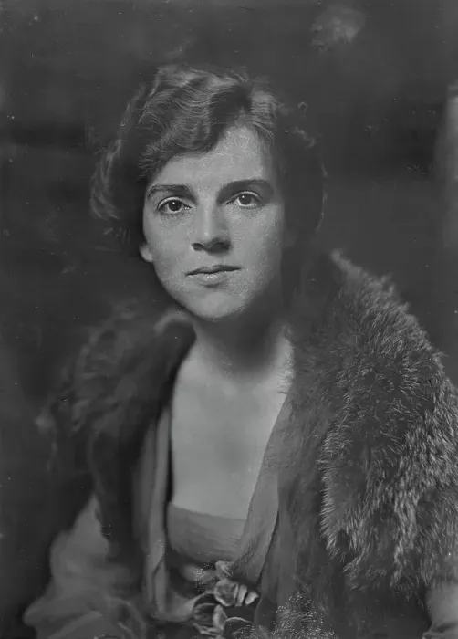 Framed Print : Mrs. C. Gardner, portrait photograph, 1918 Sept. 12. Creator: Arnold Genthe Framed Print : Mrs. C. Gardner, portrait photograph, 1918 Sept. 12. Creator: Arnold Genthe