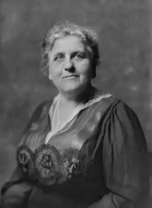 Framed Print : Mrs. C.H. Ingram, portrait photograph, 1919 May 26. Creator: Arnold Genthe Framed Print : Mrs. C.H. Ingram, portrait photograph, 1919 May 26. Creator: Arnold Genthe