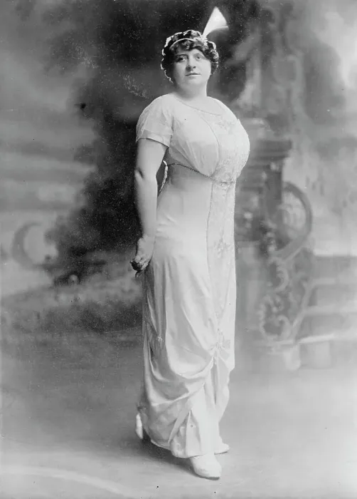 Framed Print : Mrs. Diana Eddy Brown, between c1910 and c1915. Creator: Bain News Service Framed Print : Mrs. Diana Eddy Brown, between c1910 and c1915. Creator: Bain News Service