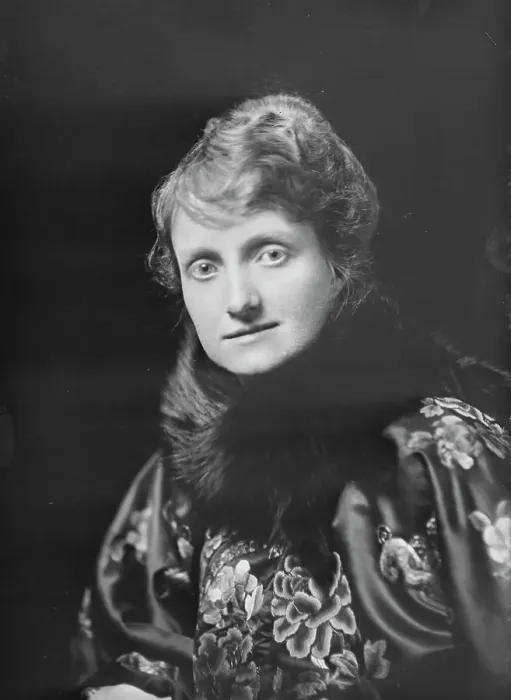 Framed Print : Mrs. E.M. Stone, portrait photograph, 1918 Dec. 10. Creator: Arnold Genthe Framed Print : Mrs. E.M. Stone, portrait photograph, 1918 Dec. 10. Creator: Arnold Genthe