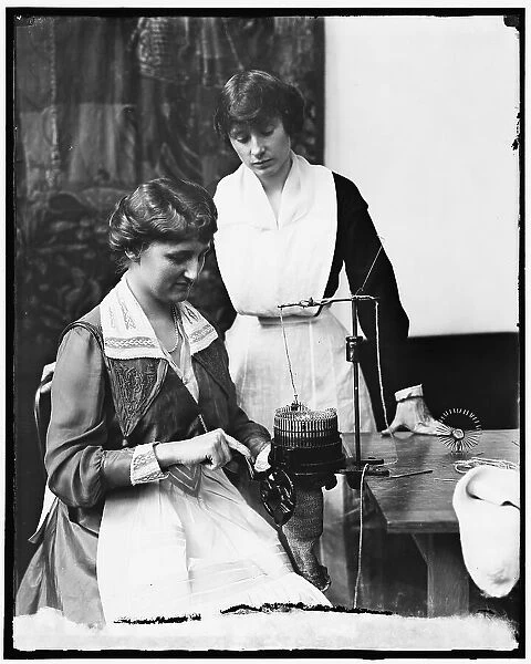 Mrs. Evans Seawell & Mrs. Henry Rogers, between 1910 and 1920. Creator: Harris & Ewing. Mrs. Evans Seawell & Mrs. Henry Rogers, between 1910 and 1920. Creator: Harris & Ewing