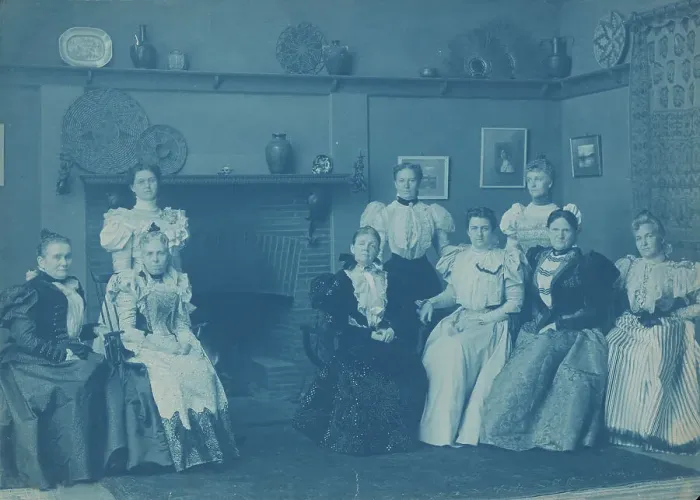 Framed Print : Mrs. Grover Cleveland and cabinet ladies, 1897. Creator: Frances Benjamin Johnston Framed Print : Mrs. Grover Cleveland and cabinet ladies, 1897. Creator: Frances Benjamin Johnston