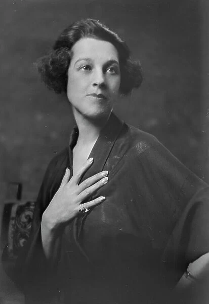 Mrs. James Bush, portrait photograph, 1919 Nov. 18. Creator: Arnold Genthe